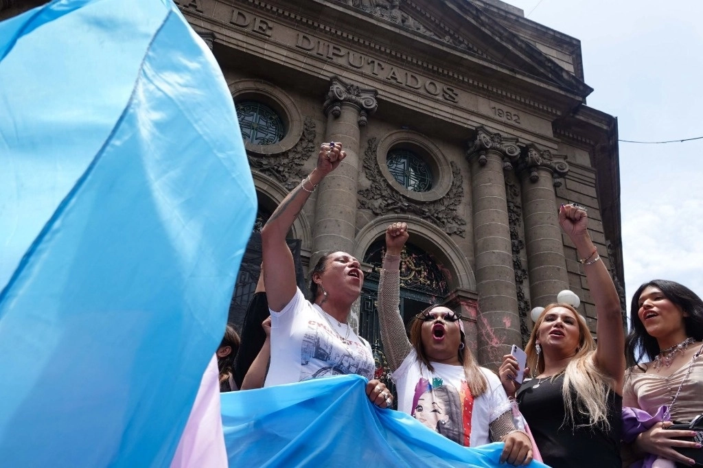 ¡Y vamos por más! Ya son cinco estados los que tipifican el transfeminicidio en México - Escandala