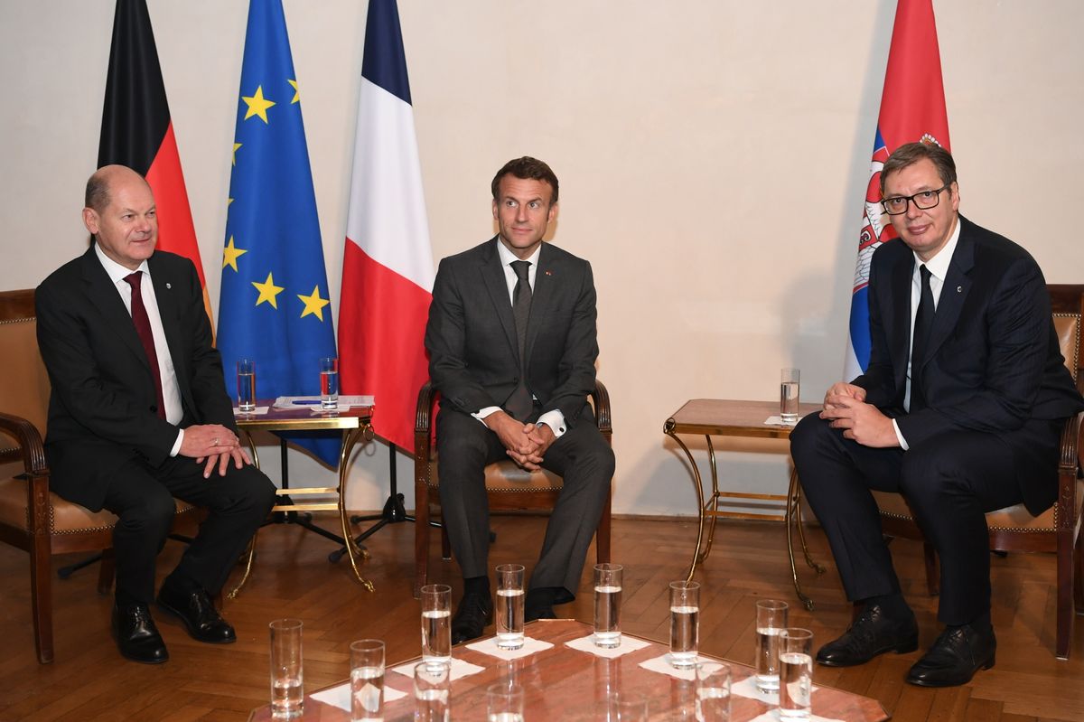 Vučić blames student protests on the West while simultaneously receiving Western support - European Western Balkans