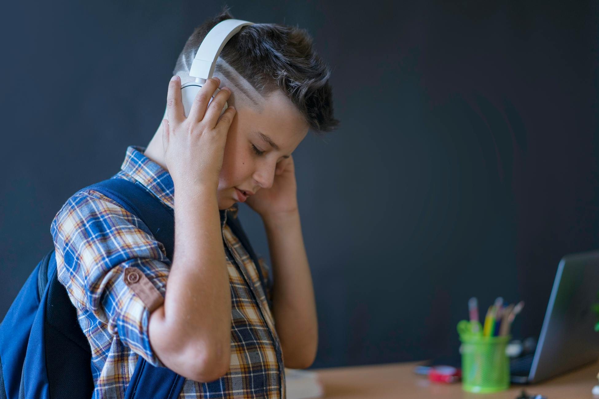 Psychologists explain why the songs you loved between thirteen and eighteen feel more emotionally powerful at sixty than anything you've heard since — it's not nostalgia, it's how memory and identity were being built simultaneously - The Expert Editor