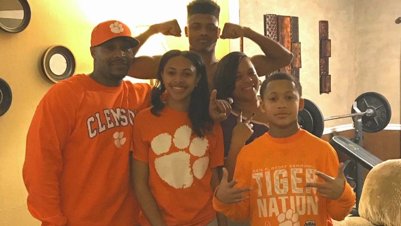 Avieon Terrell Embraces Family Legacy While Making His Own Mark at Clemson | Clemson Sports Talk