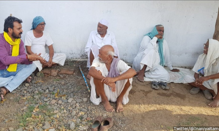 As PM's Crop Insurance Fails, 200 Angry Madhya Pradesh Farmers Move Consumer Court Against Insurance Firm