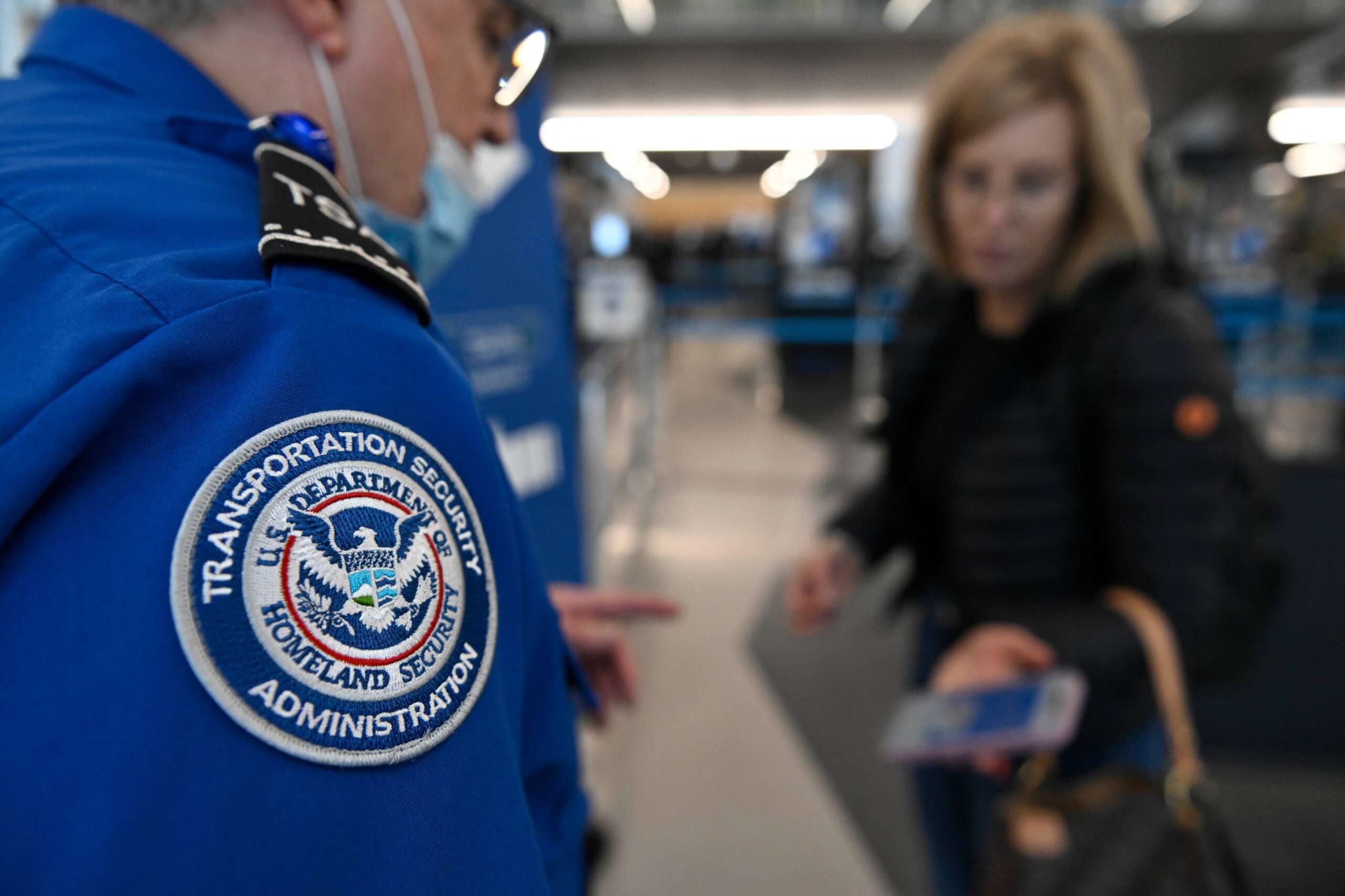 Trump signs order to pay TSA employees amid shutdown standoff | Federal News Network