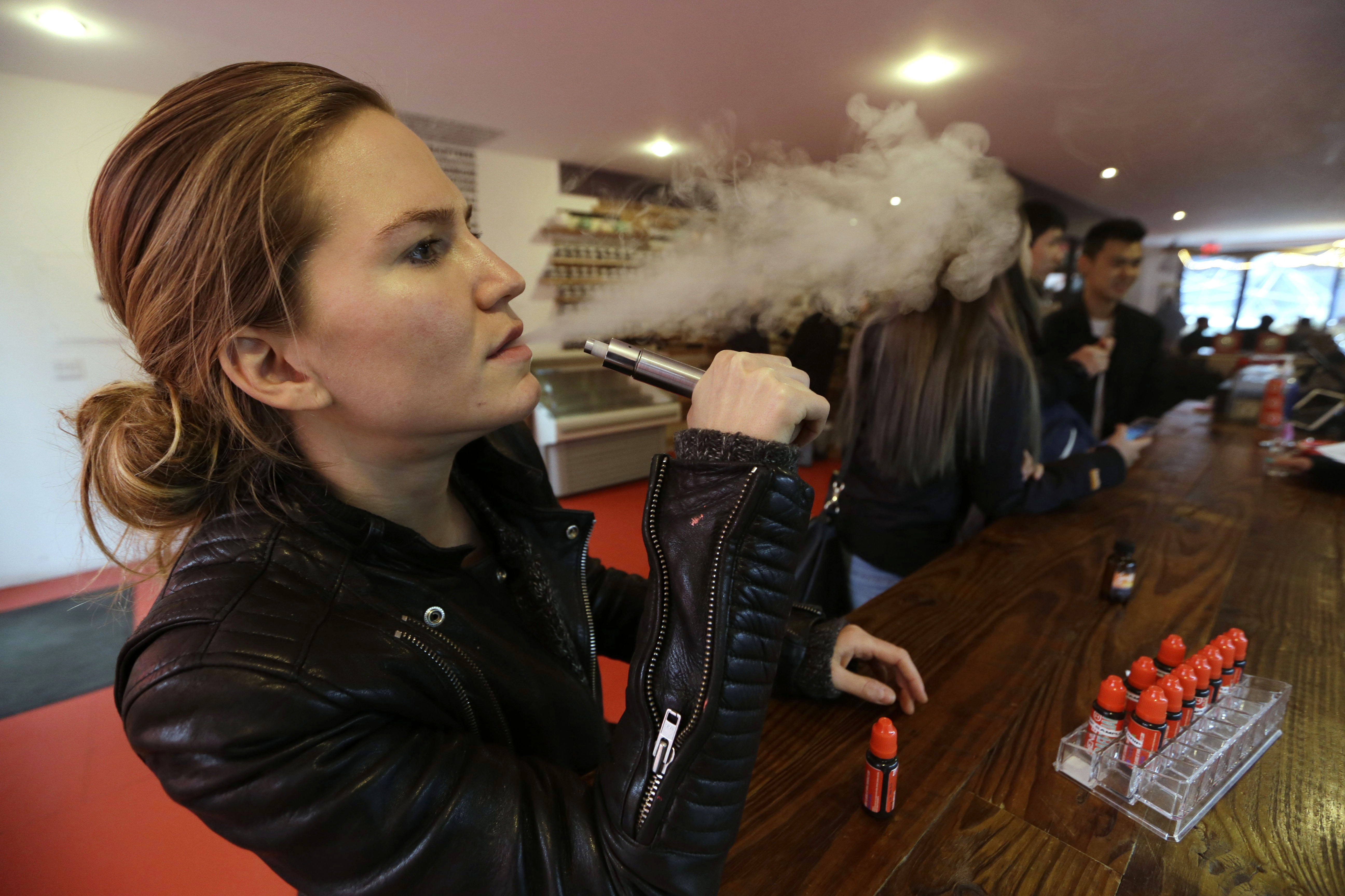 Illinois House bill would ban flavored tobacco, e-cigarette products