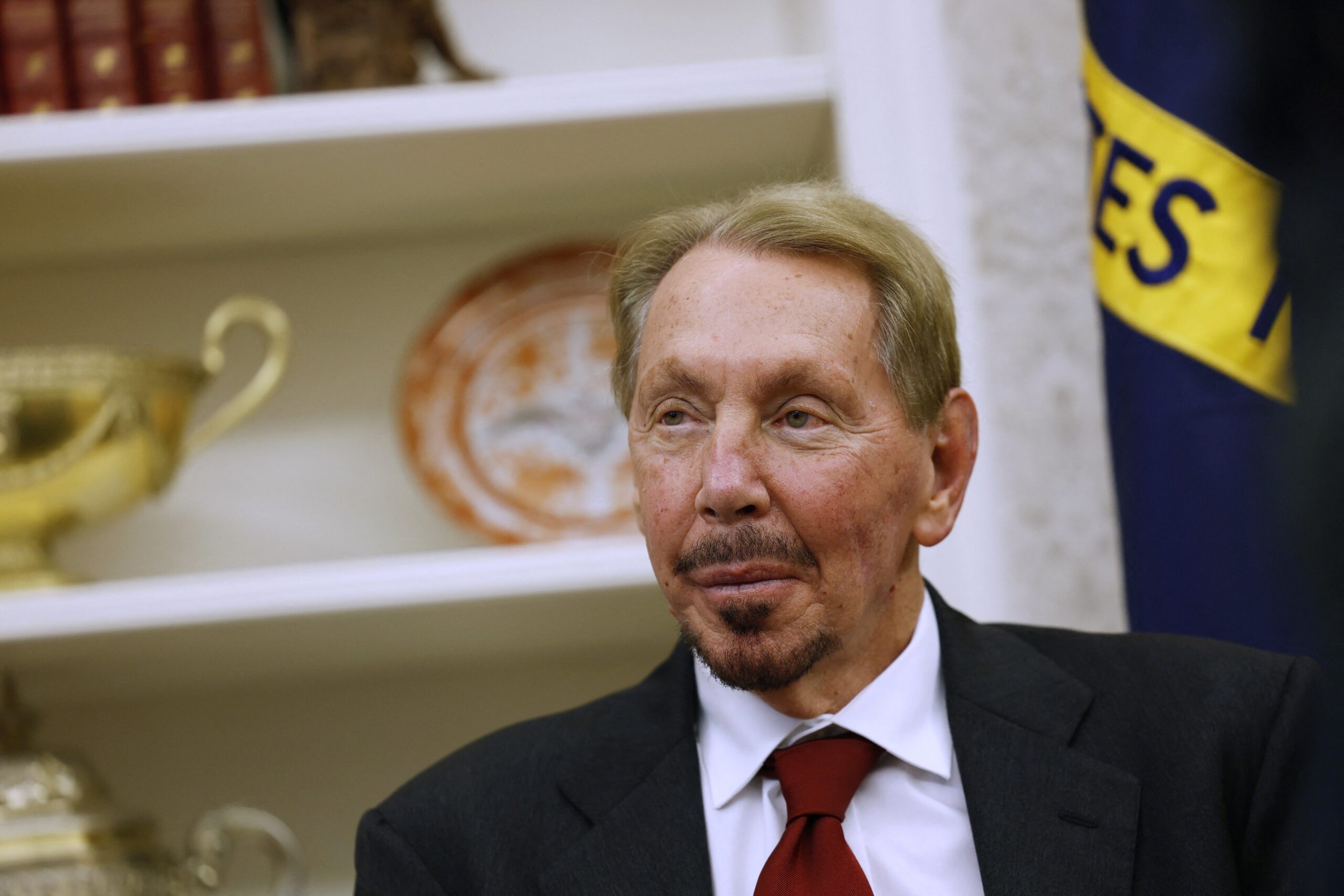Tehnološki velikan vlaga nove milijarde v oblak, a vlagatelje skrbi dolg - Forbes Slovenija