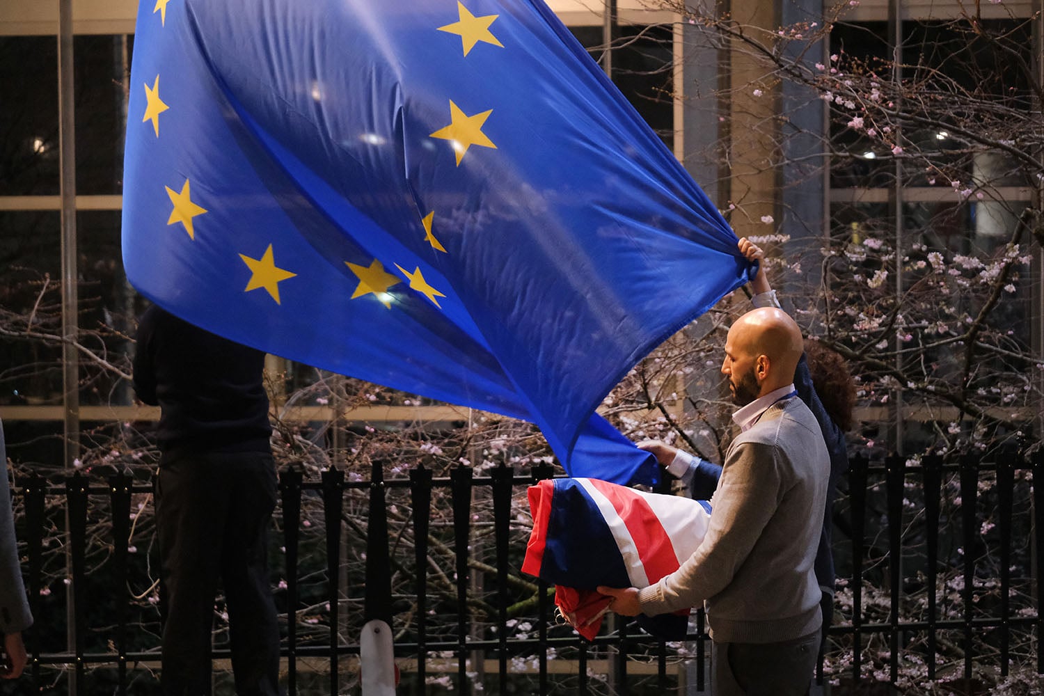 'Between the Waves' Review: The Road to Brexit and the Rise of Farage