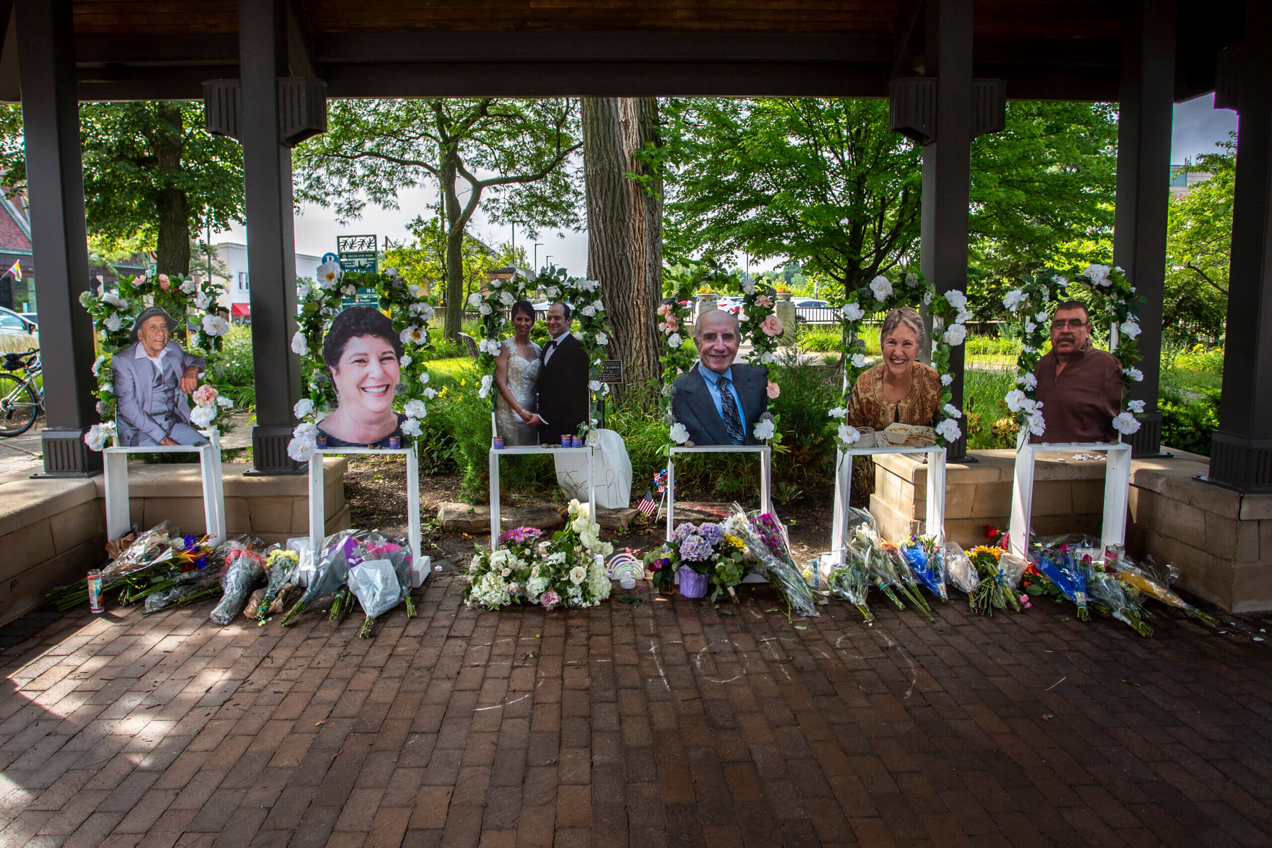This couldn’t happen anywhere: How coverage of the shooting failed Highland Park – The Forward