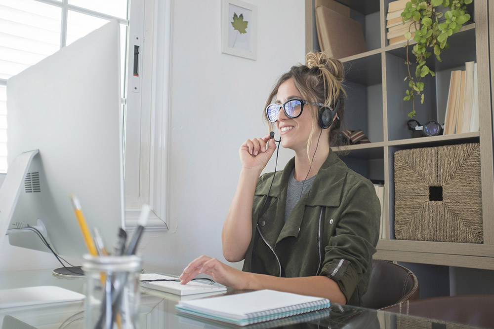How Small Teams Are Scaling Customer Experience Without Adding Headcount - Founder Reports