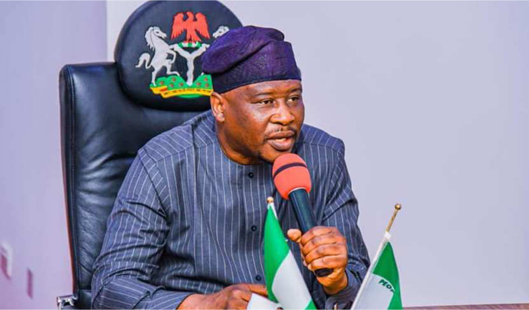Adamawa: Governor Fintiri defects to APC, dumps PDP