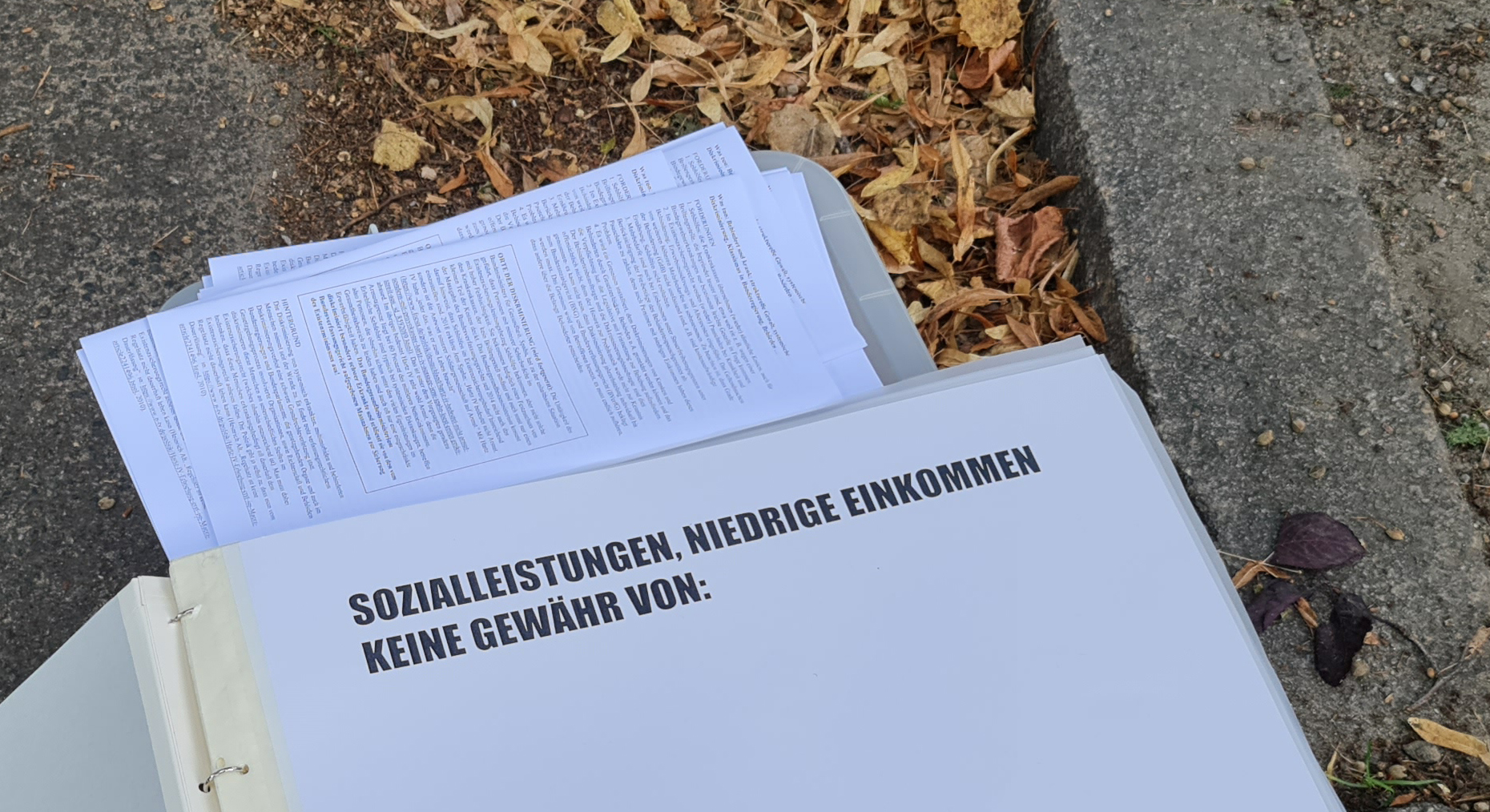 Was tun?: Sach- und Rechtslage, Mehrbedarfe bei Krankheit und Existenzminimum - Gegen Macht / Gegenmacht