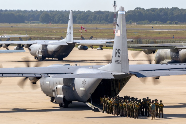 Where Are America's Troops? The World’s Largest US Military Bases - Geographical