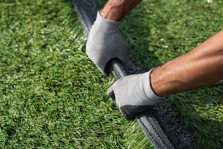 The divisive art of lawns: lawn people versus fake lawn people - Geographical