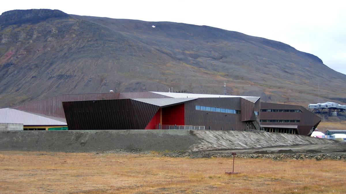 Sier nei til kinesiske studenter på Svalbard – NRK Troms og Finnmark