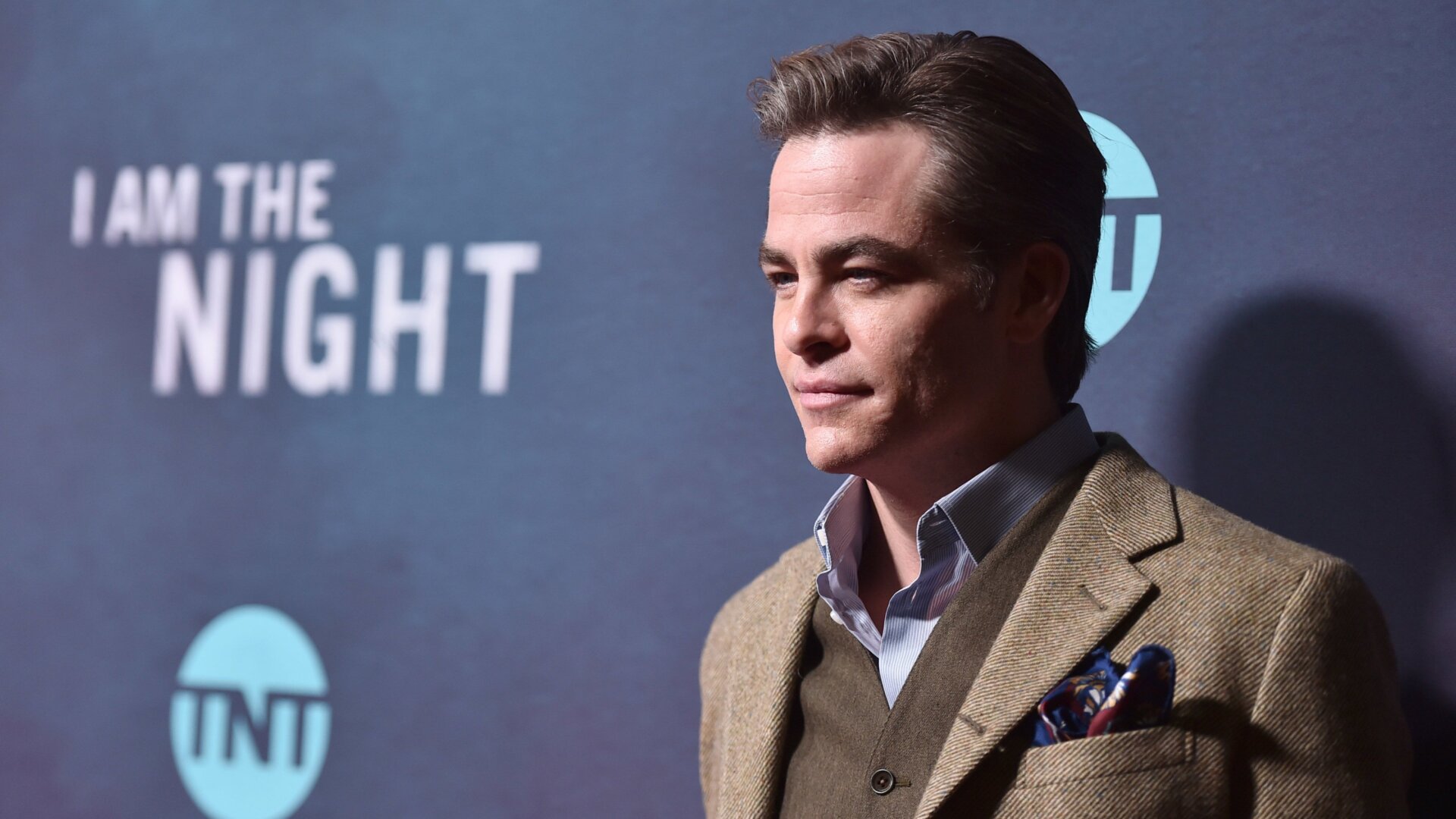Chris Pine May Further Enhance His Nerd Cred by Starring in the Dungeons & Dragons Movie