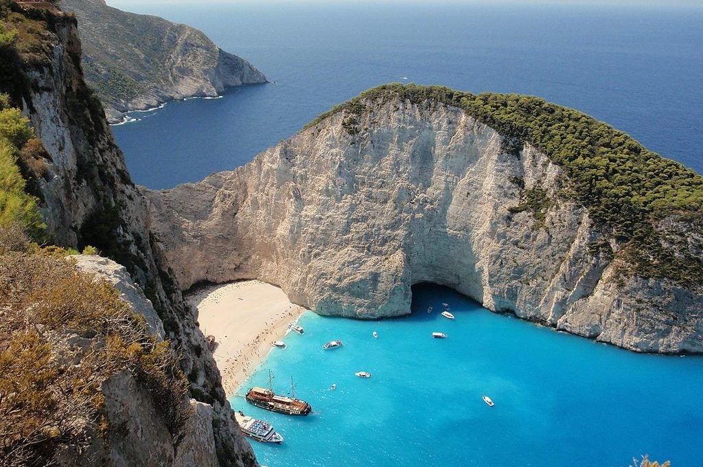 The Ultimate Greek Islands Travel Guide: All Island Groups Explained - GreekReporter.com