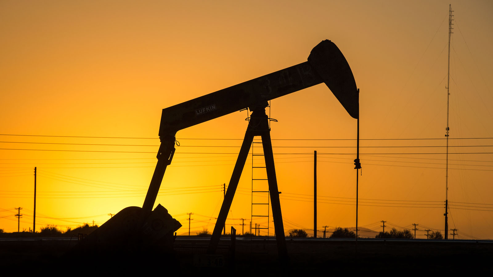 Energy crisis reignites demand for oil, threatening climate targets, says IEA | Grist