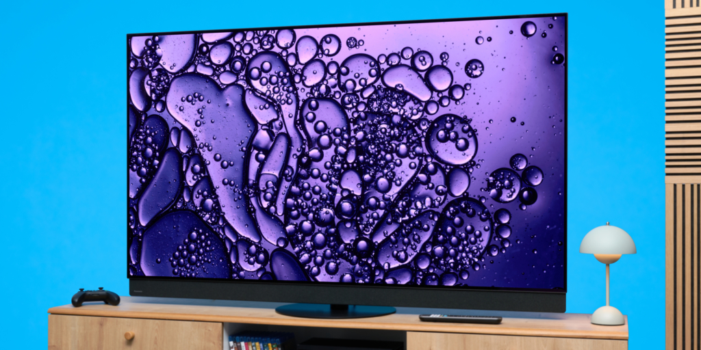 Panasonic Z95B im Test: Dieser Fernseher spielt alle an die Wand