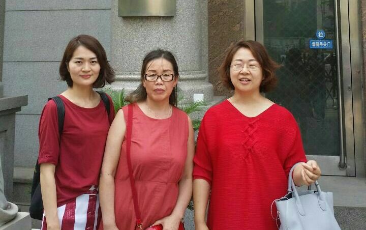 Wives of those detained in lawyer crackdown taken by police while trying to confirm activist's trial date | Hong Kong Free Press HKFP