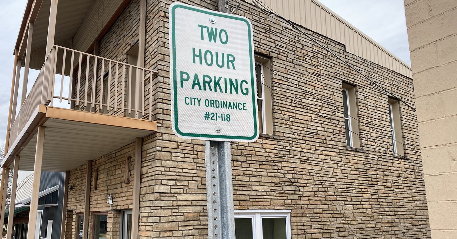 Public discusses downtown parking with city council - Houston Herald