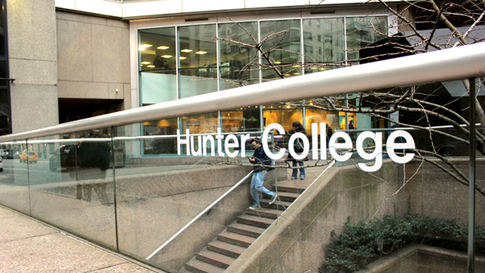 Hunter Student, Cooperman Business Center Headline Chronicle Story | Hunter College