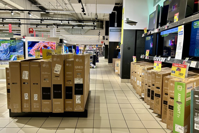 Carrefour pone en liquidación esta Smart TV OLED de LG perfecta para cine y series oscuras