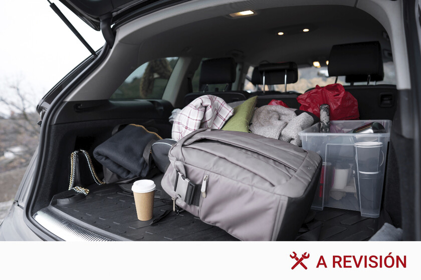Si te vas de vacaciones en coche este invierno, no te olvides del kit de supervivencia (tranquilo, es más sencillo y barato que una baliza V16)