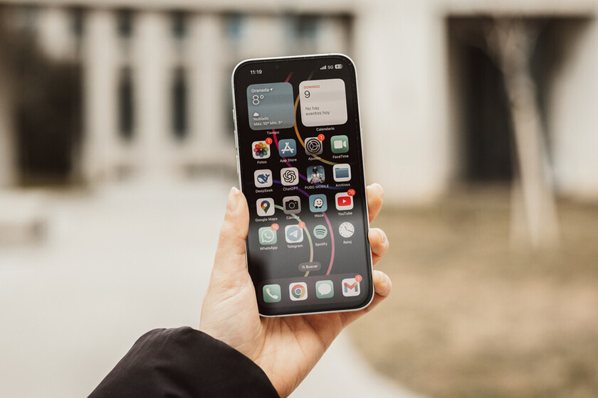 Casi 300 euros más barato que el nuevo modelo: este iPhone 16e reacondicionado es perfecto como primer iPhone
