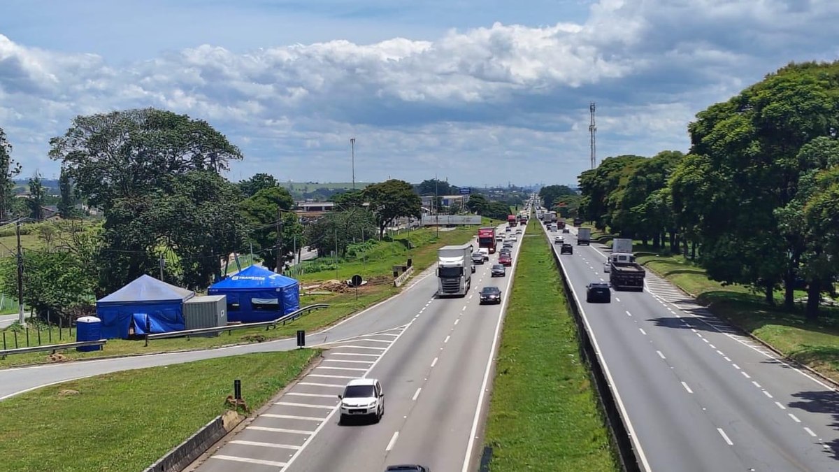 Obra paralisa totalmente a Via Dutra neste sábado (07)