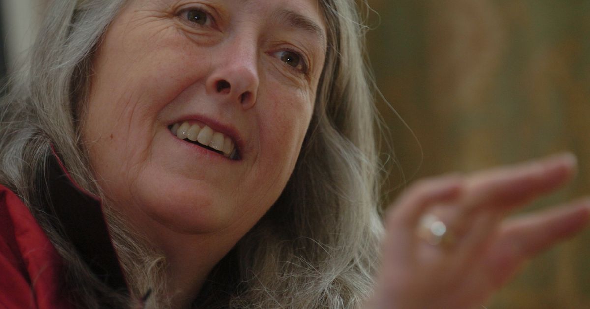 Mary Beard sparks outrage with controversial tweet on Oxfam scandal | Cambridgeshire Live