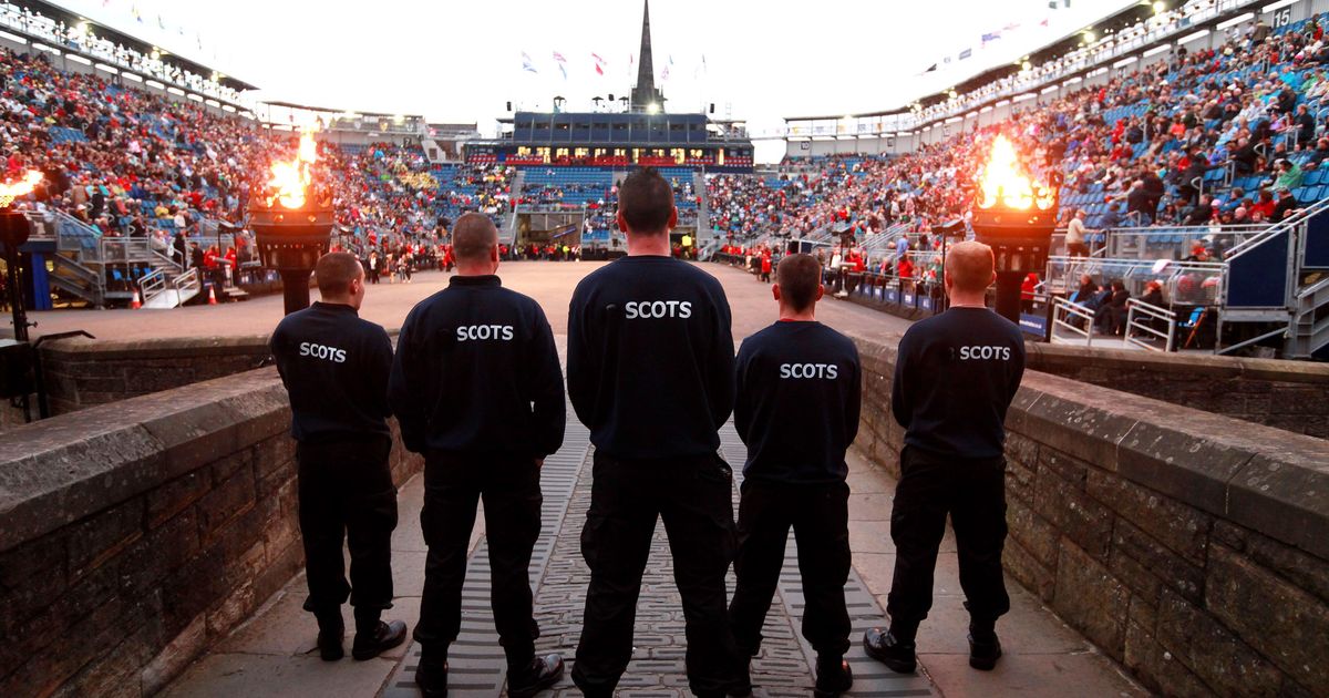 Boys from The Scheme take part in Edinburgh Military Tattoo - Daily Record
