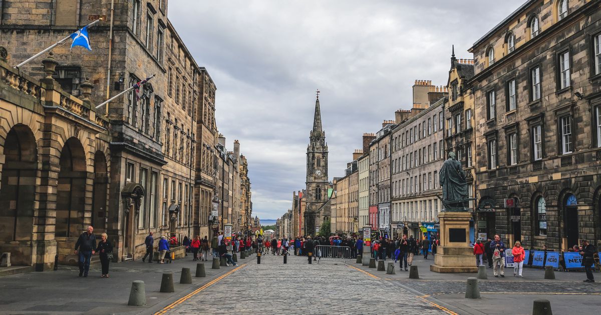 Edinburgh Royal Mile retail outlet sells for nearly £1m - Business Insider