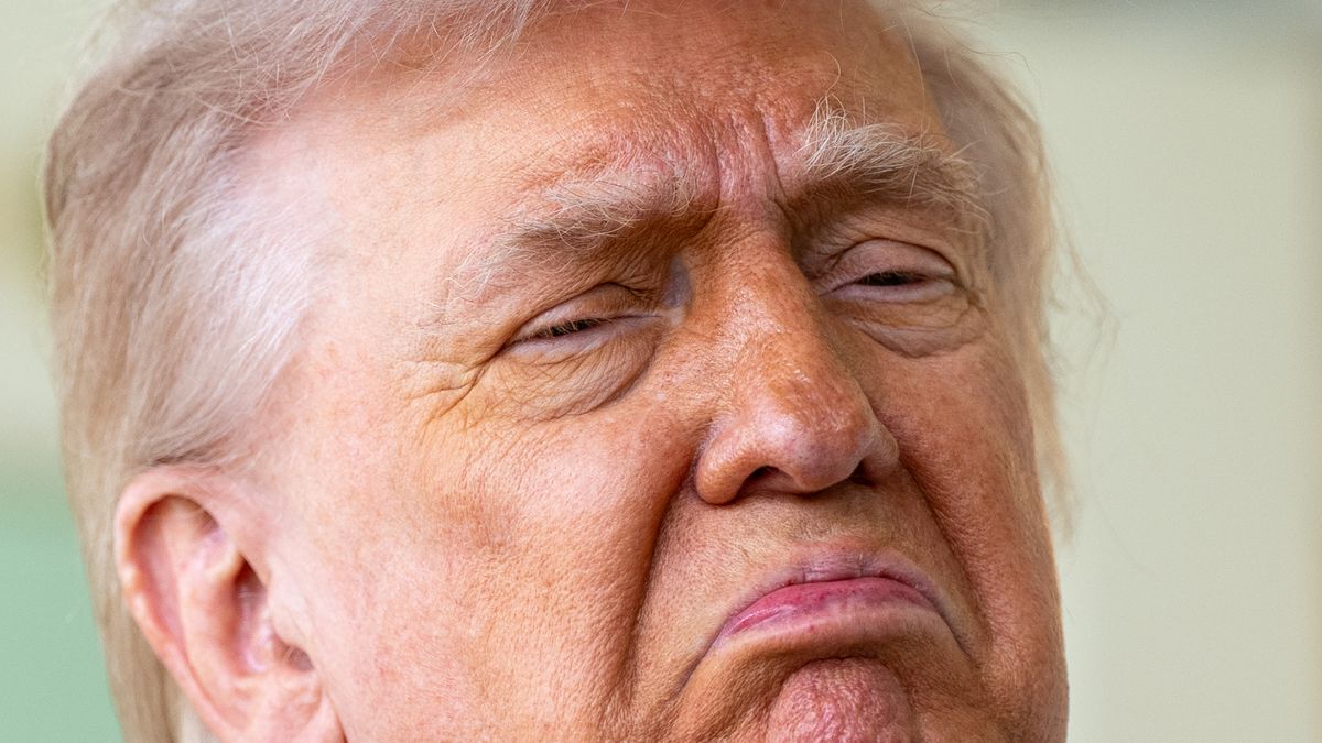 What would have to happen for Trump to be kicked out of White House after Pope row - Daily Star