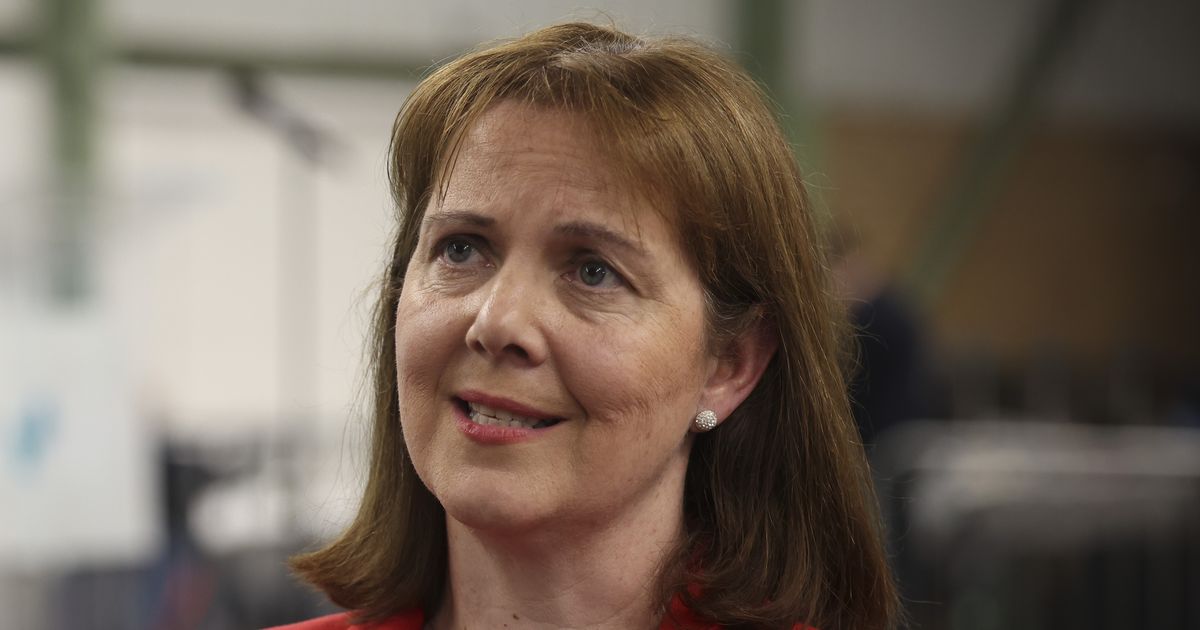 Mayor 'very worried' for Rolls-Royce and other firms after Trump tariff threat | Derbyshire Live