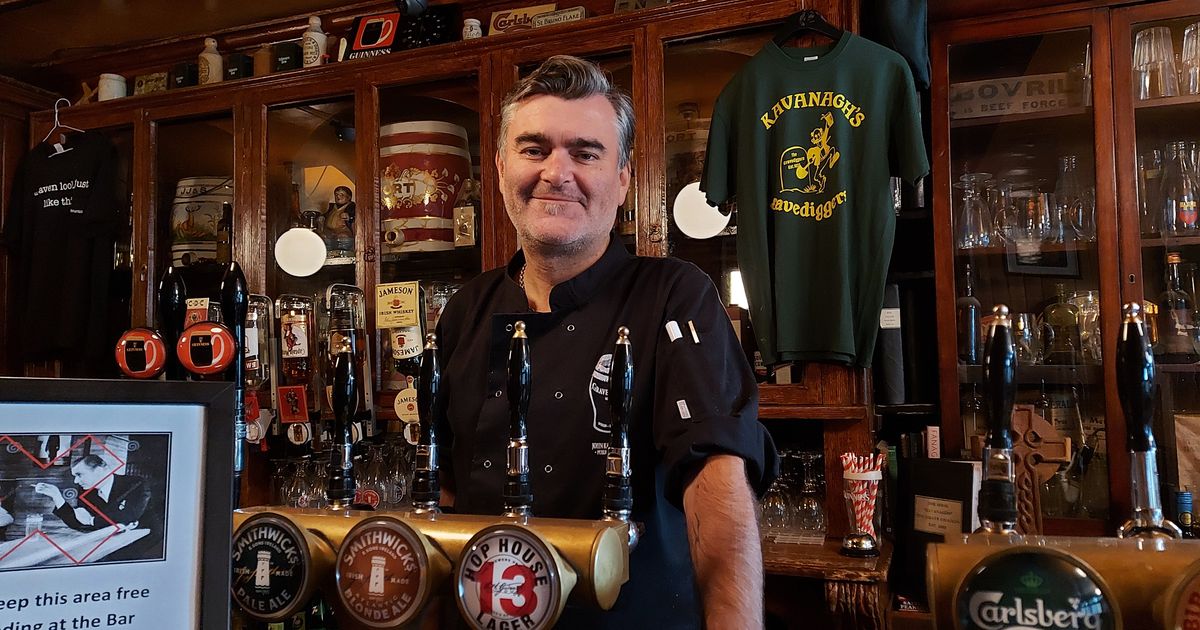 Irish Pubs: A spine-tingling history of the Gravediggers - one of the most haunted bars in Dublin | Dublin Live