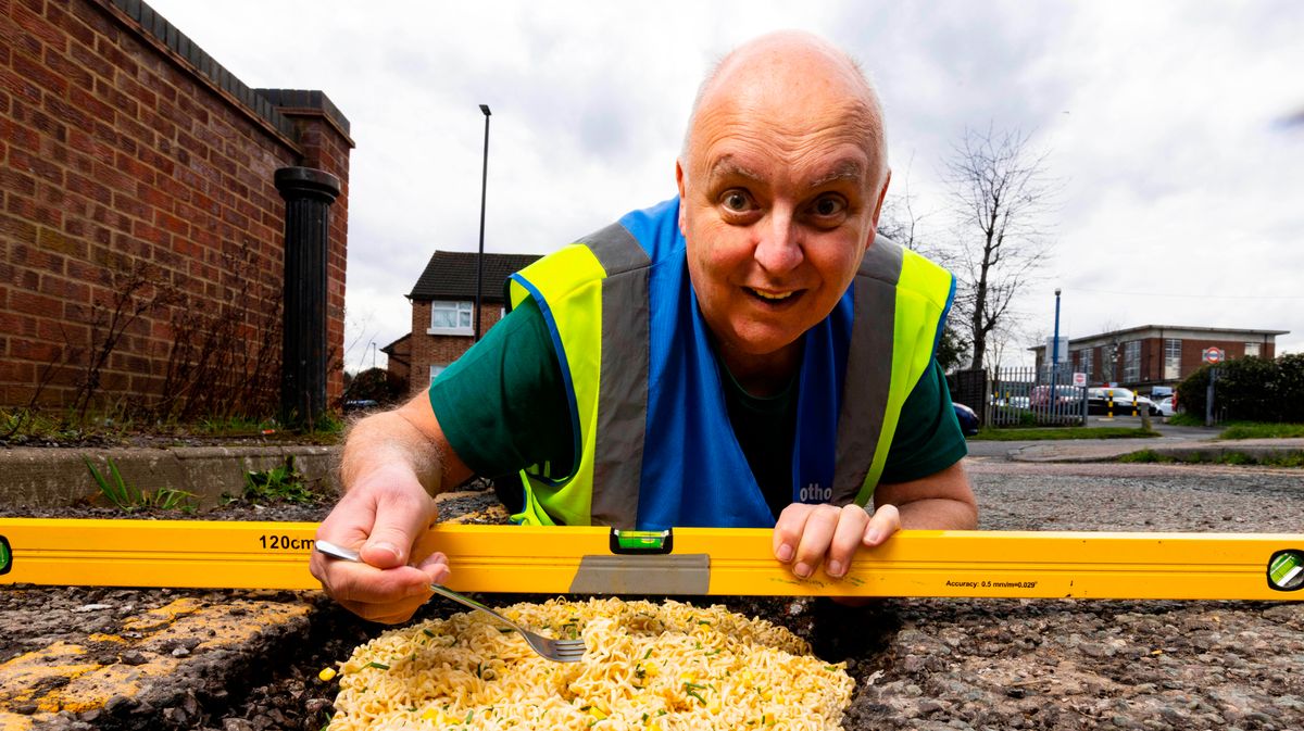 Man so annoyed with potholes he's filling them with Pot Noodles to get them fixed - The Mirror