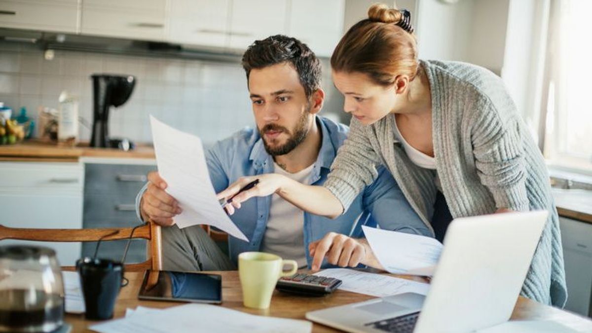 Newest broadband deals from EE will cut more than £300 off your next household bill - The Mirror
