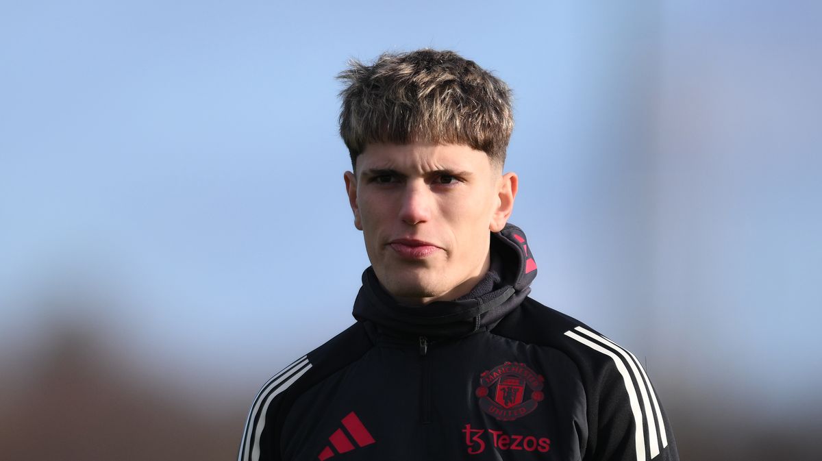 Alejandro Garnacho pleads guilty to speeding away from Man Utd training days before exit - The Mirror