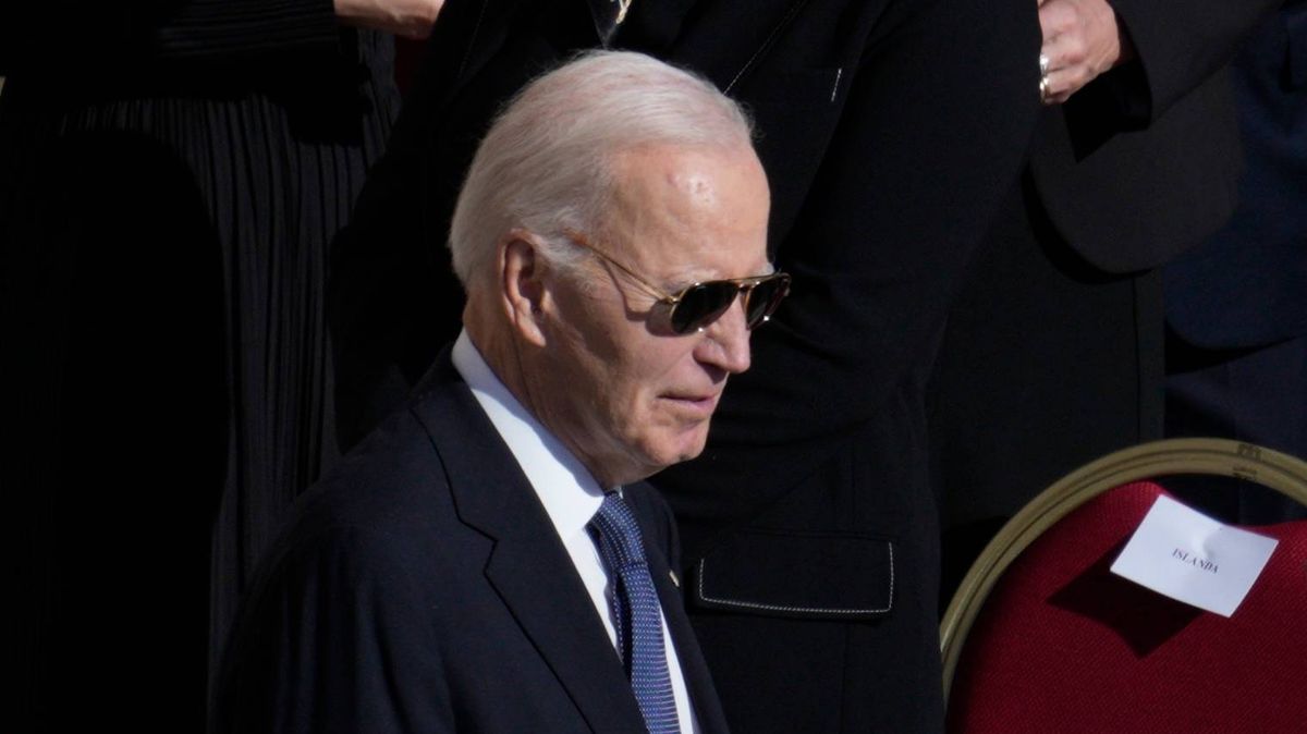 Joe Biden has 'very good chance' of remission from prostate cancer with 'effective treatment' - experts say - The Mirror