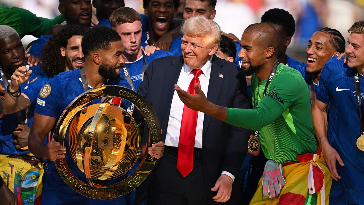 Chelsea lifted fake Club World Cup trophy and Donald Trump is to blame - The Mirror