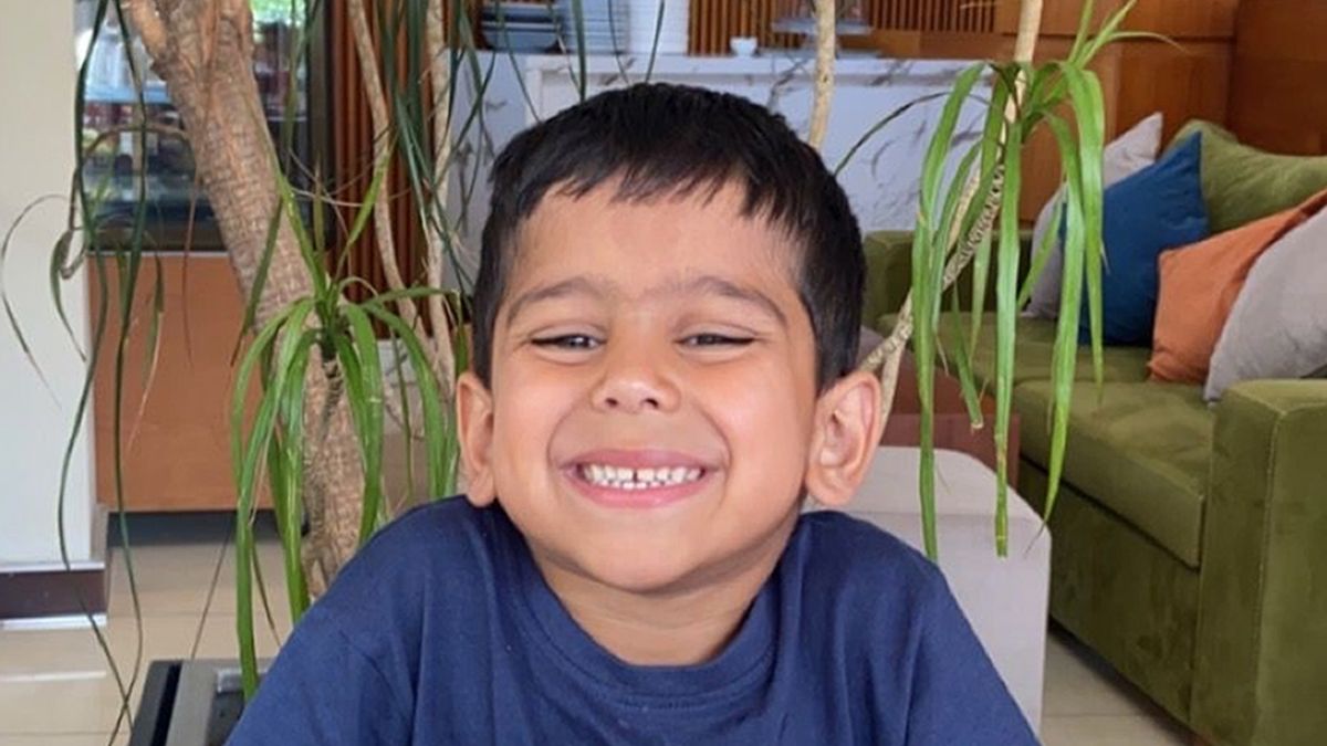 Family begged for help but were told 'ambulances are not taxis' before son, 5, died - The Mirror