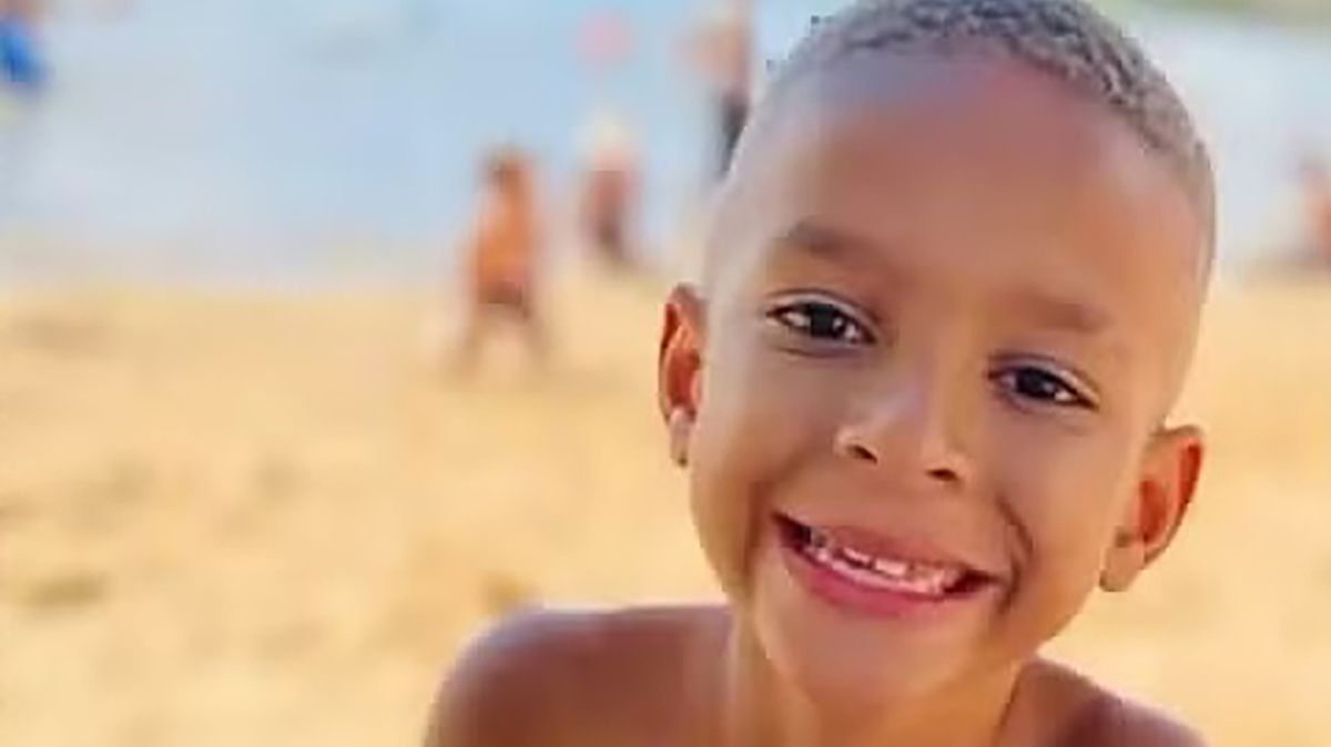 Boy, 8, dies from TICK BITE after contracting deadly Rocky Mountain spotted fever - The Mirror