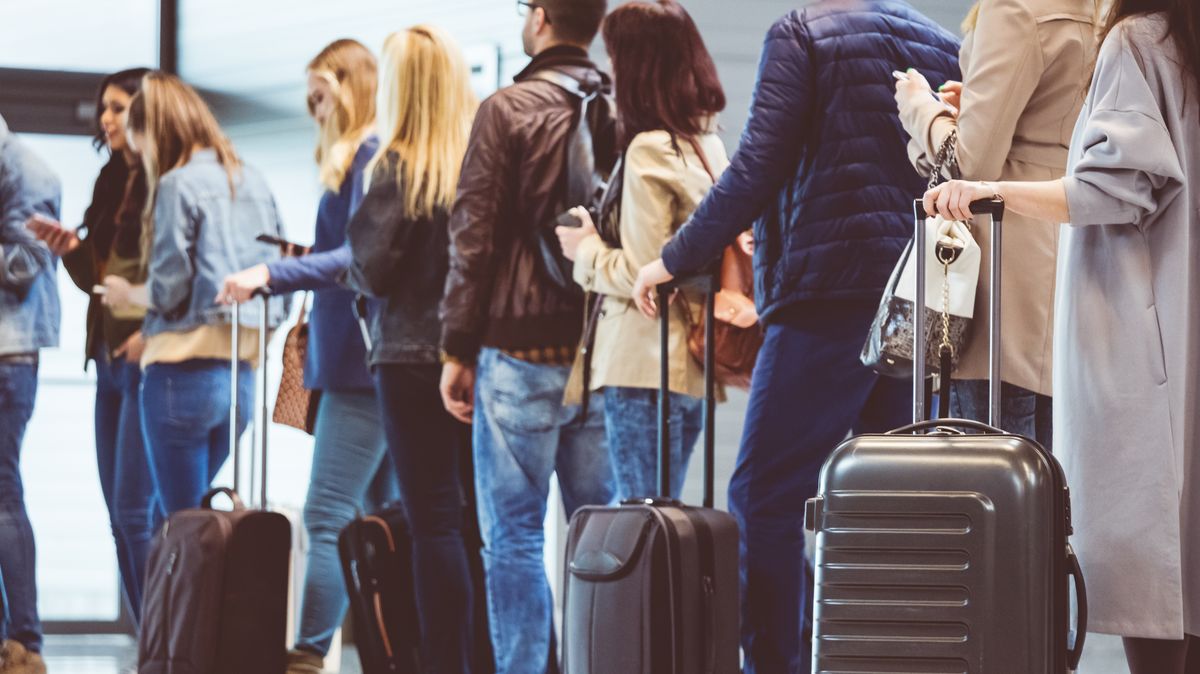 Travel expert Simon Calder predicts when BA, Etihad and Emirates flights will resume after Iran attack - The Mirror