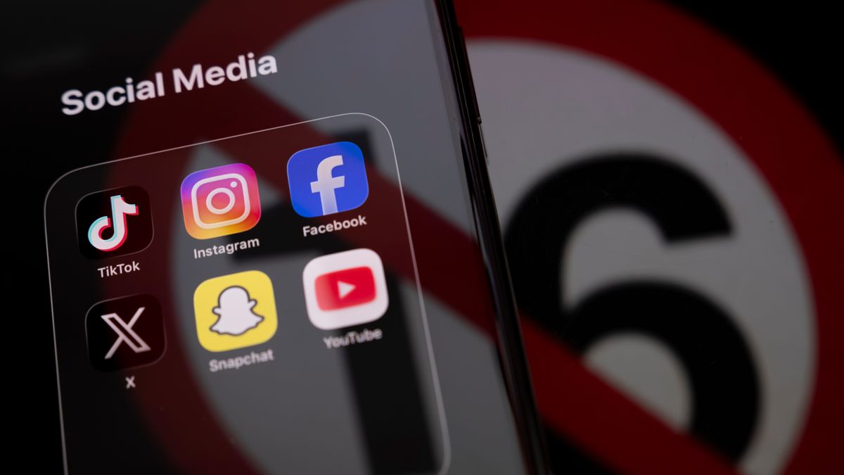 'You can’t out-parent a social media app built on addiction' say campaigners - The Mirror