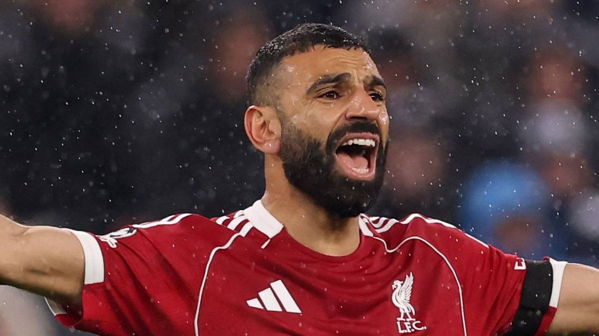 Mohamed Salah's dream Liverpool exit collapses after Jamie Carragher Anfield farewell comments - The Mirror