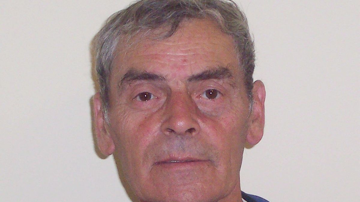 Serial Killer Peter Tobin in hospital AGAIN after falling ill in Edinburgh prison - Scottish Daily Express