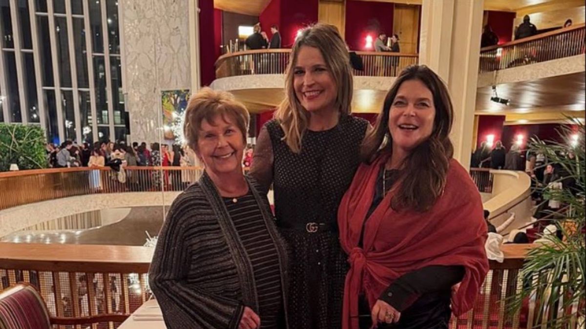 Four ways Pima County Sheriff ruled out Savannah Guthrie's family as suspects - The Mirror US