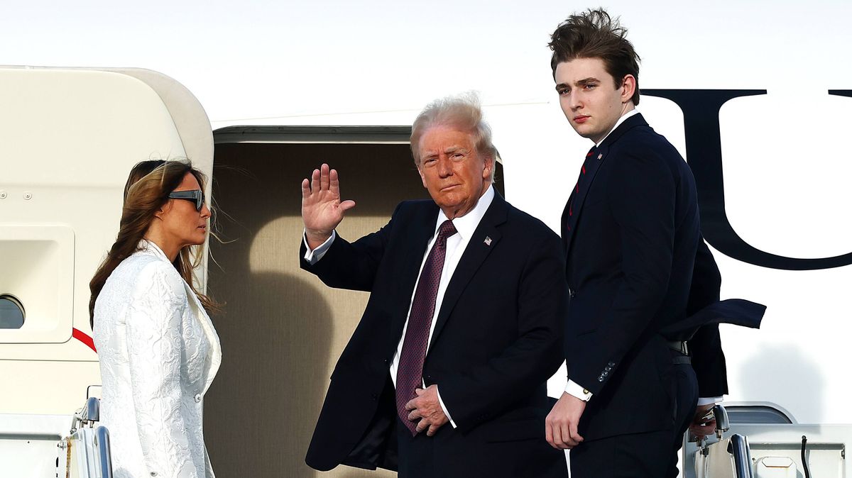 Donald Trump gave bizarre reason for son Barron's massive height - The Mirror US