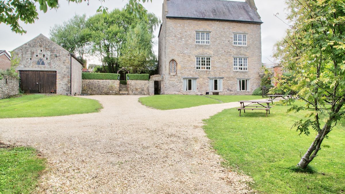 A Welsh medieval manor that once belonged to Henry VIII is on the market | Wales Online