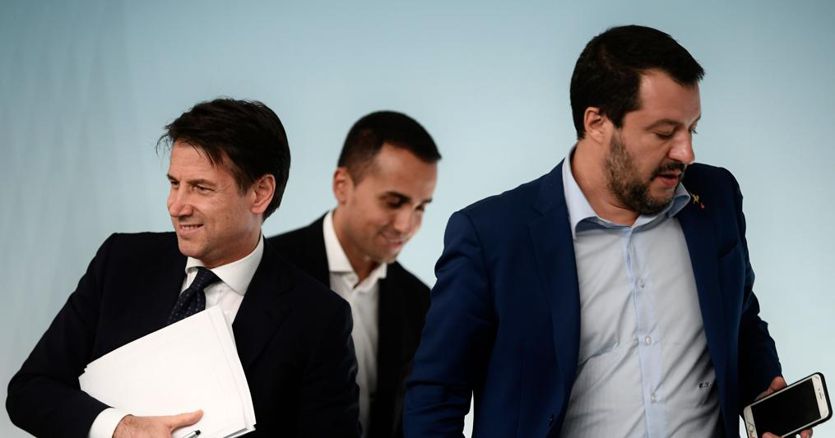 Crisi di governo, Salvini: «No a inciucio Renzi-Di Maio». M5S: è un giullare. Dalla Lega mozione di sfiducia a Conte - Il Sole 24 ORE