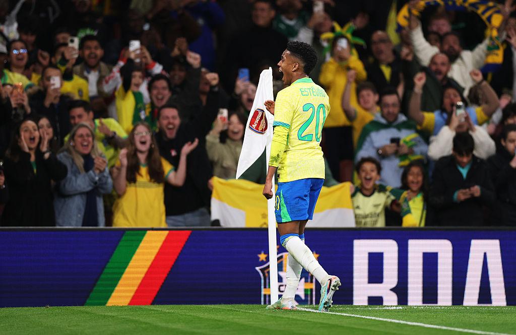 'Chelsea are lucky to have him' - Estevao shows why he should be starting more games for his club