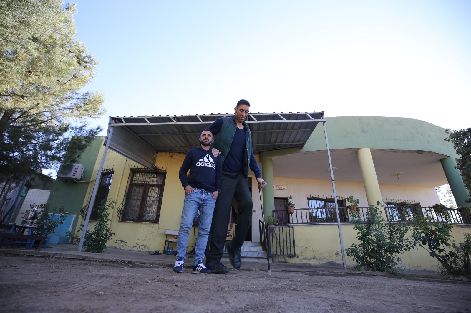 World’s tallest man hits the road to represent Türkiye | Daily Sabah